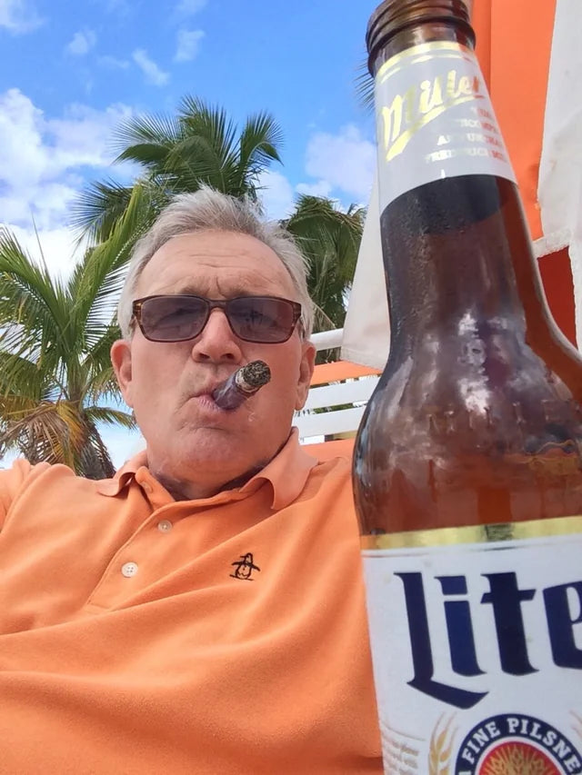files/psbattle-old-guy-with-cigar-and-beer-vacationing-from-r-pics-v0-2RfsYDjZwAN-JDOuiCle0Brs4nVE7AZT02HGYNjtk8E.webp